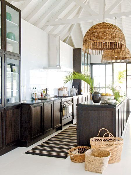 Neutral Kitchen Designs, French Colonial Style, Tropical Kitchen, Tropical Interior Design, Coastal Kitchen Design, British Colonial Decor, Colonial Kitchen, Tropical Interior, Colonial Interior