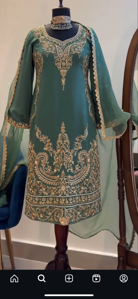 Aari Work Suit Design, Bridal Suits Punjabi, Designer Suits For Wedding, Suit Punjabi, Bridal Suit, Inspiration Designs, Bridal Suits, Punjabi Suits Designer Boutique, Embroidery Suits Punjabi