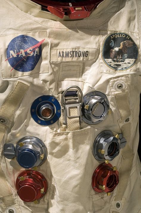 Pressure Suit, A7-L, Armstrong, Apollo 11, Flown | National Air and Space Museum Aesthetic Umbrella, Luther Hargreeves, First Man On The Moon, Apollo 11 Mission, The Astronaut, Aerospace Engineering, Aesthetic Space, Neil Armstrong, Air And Space Museum