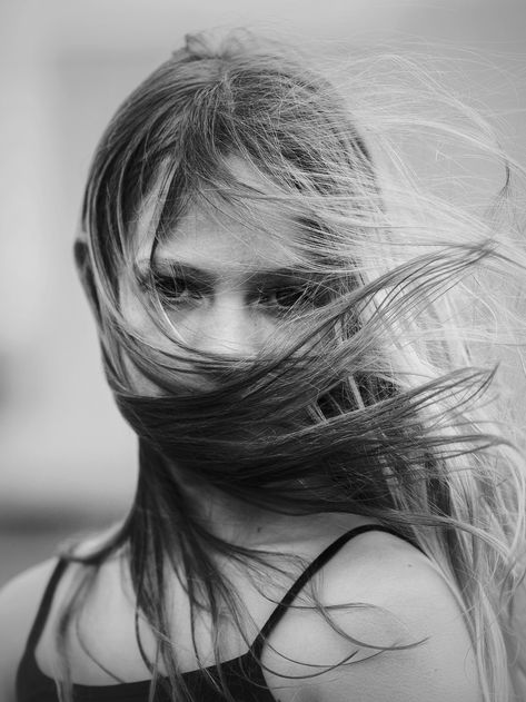 Fabric In The Wind, Wind Photoshoot, Windy Photoshoot, Cloud Photoshoot, Wind In Hair, Windy Girl, Wind Photography, Hyperrealistic Drawing, Wind Machine