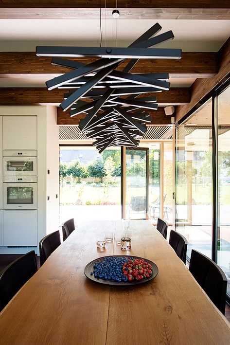 RHYTHM horizontal lights hang like artwork over the dining table in this Estonian home.  Light designer: Arik Levy   Project by Moodne Valgustus⁣⁣ Interior design Hannelore Kaaramees Zen Minimalism, Interior Design Principles, Architecture Bathroom, Classic Interior Design, Lighting Trends, Principles Of Design, Move Along, Light Sculpture, Trendy Bedroom