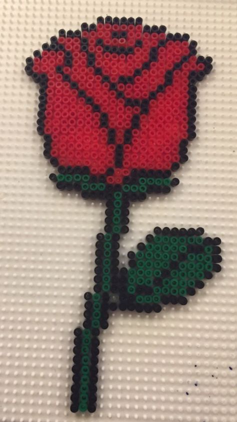 Rose Perler Bead Pattern, Perler Beads Valentines Day, Rose Perler Beads, Hamahelmi Ideas, Perleplader Ideas, Melt Beads Patterns, Easy Perler Bead Patterns, Pearl Beads Pattern, Easy Perler Beads Ideas