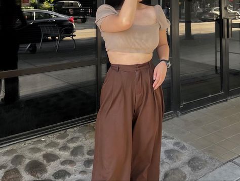 Minimal Street Style, Brown Outfit, Basic Fits, Influencers Fashion, Outfit Aesthetic, Outfit Idea, Outfits Aesthetic, Wide Leg Pants, Two Piece Pant Set