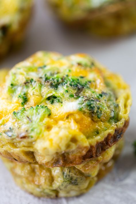 Broccoli Cheddar Cups, Cheddar Cups, Broccoli Muffins, Egg Muffins Healthy, Breakfast Egg Muffins, Muffins Easy, Muffin Cup, Egg Muffins Breakfast, Cheese Breakfast