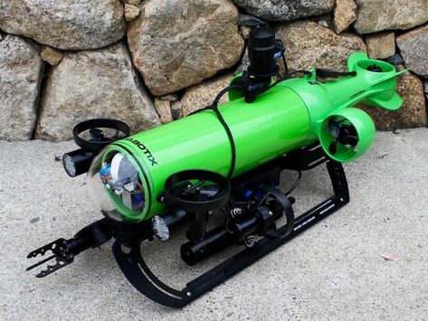 While most drone companies look to the skies for success, aquatic drones are diving into new depths of innovation: At CES 2017, PowerVision Robot Corporation unveiled the PowerRay, an underwater drone Water Drone, Drone Diy, Underwater Drone, Remote Control Boat, Drones Concept, Raspberry Pi Projects, Drone Design, Underwater Camera, Pi Projects