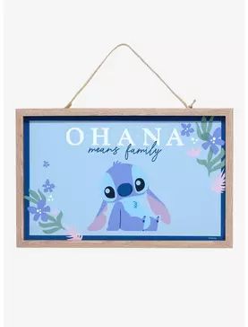 Disney Lilo & Stitch Ohana Means Family Wall Art, Stitch Ohana Means Family, Lilo And Stitch Toys, Nightmare Before Christmas Toys, Decoupage Jewelry Box, Lilo And Stitch Ohana, Disney Room Decor, Doodle Girl, Stitch Toy, Disney Rooms