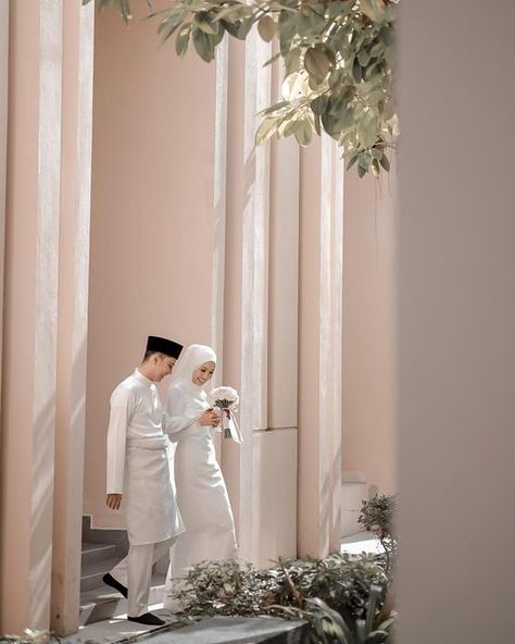 Wedding Malaysia Muslim, Akad Nikah Photography, Foto Akad, Wedding Moments Photography, Adat Melayu, Melayu Wedding, Wedding Preparation Photos, Muslim Wedding Photos, Moodboard Wedding