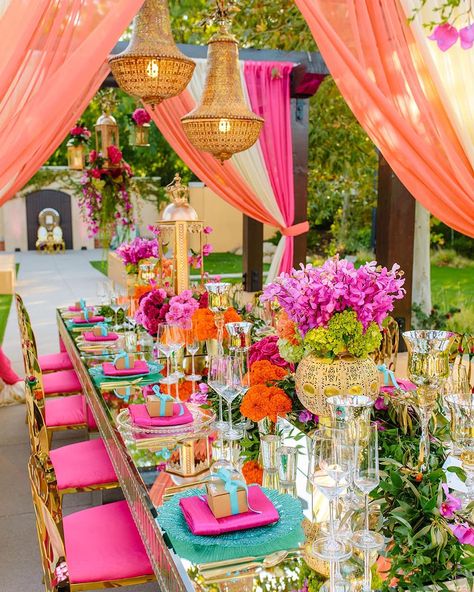 Rustic Wedding Decorations, Tafel Decor, Mehndi Decor, Boda Mexicana, Idul Fitri, Long Table, Deco Floral, Indian Wedding Decorations, Romantic Weddings