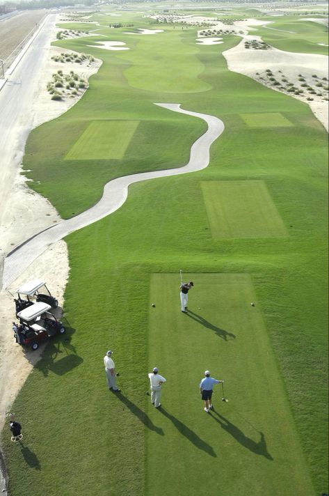 Luxury Golf Course, Golf Course Aesthetic, Golf Yard, Golf Aesthetics, Golf Aesthetic, Sports Motivation, Famous Golf Courses, Golf Inspiration, Golf Vacations