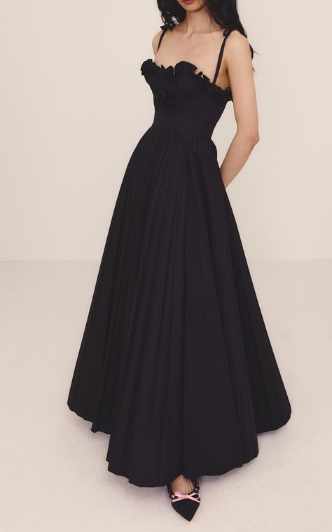 Women's Giambattista Valli Resort 2025 Collection | Moda Operandi Formal Black Maxi Dress, Casual Runway, Resort 2025, Elegant Mini Dress, All Black Fashion, Giambattista Valli, Classy Dress, Stunning Dresses, Moda Operandi