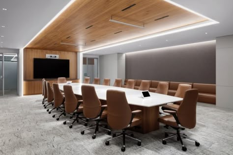 Everest Reinsurance Offices - Warren | Office Snapshots Board Room Design, Office Ceiling Design, Meeting Room Design Office, Conference Room Design, Meeting Room Design, Office Design Inspiration, Office Interior Design Modern, Office Meeting Room, Meditation Rooms