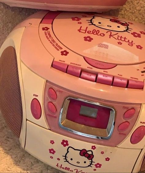 Aesthetic Sanrio, Sanrio Things, Hello Kitty Imagenes, Images Hello Kitty, Y2k Hello Kitty, Sanrio Stuff, Hello Kitty House, Hello Kitty Rooms, Hello Kitty Aesthetic