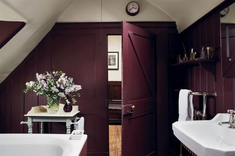 Is Aubergine Having a Moment? We Think So. — Color Spotlight Burgundy Bathroom, Sangria Color, Dark Bathroom Ideas, Cottage Bathroom Ideas, Bathroom Paneling, Boat Interiors, Dark Bathrooms, Cottage Bathroom, Bad Inspiration