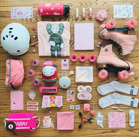 Roller Skate Setup, Roller Skate Set Up, Pastel Roller Skates Aesthetic, Roller Skate Aesthetic, Cute Roller Skates, Roller Blades, Roller Skate Accessories, Pink Roller Skates Aesthetic, Cute Pink Roller Skates