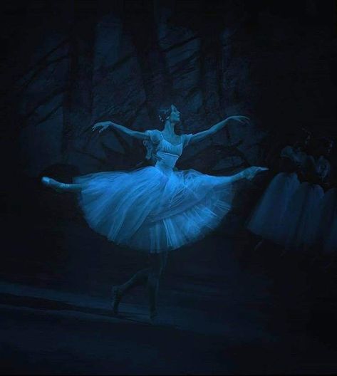 Creepy Ballet Aesthetic, Ballerina Dark Aesthetic, Dark Ballet Aesthetic, Blue Ballerina, Ballet Pictures, Ballet Beauty, The Ballerina, Ballet Art, Dancing Aesthetic