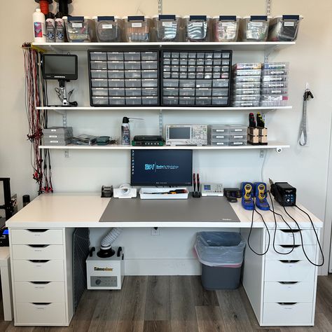 Computer Repair Workbench, Electronics Workspace, Electronics Lab Workbenches, Electronics Workbench, Hobby Room Design, Home Recording Studio Setup, Workspace Ideas, Workbench Designs, Hobby Desk