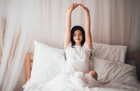 5-Minute Morning Mindfulness Practices You Can Do In Bed Fitness Lady, Spark People, Breath In Breath Out, Mindfulness Practice, How To Wake Up Early, Regular Exercise, Transform Your Life, Workout Programs, You Fitness