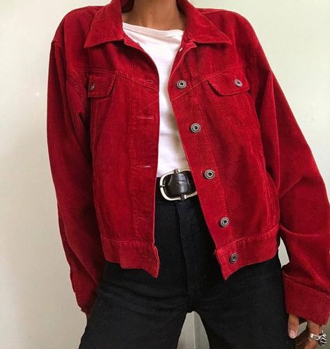 Red Curduroy Boxy Jacket, red jacket, jeans jacket? Black high waist jeans, white crop tee, boxy jacket, Topshop - Topshop Corduroy Boxy Jacket Grunge Look, Rory Gilmore, Party Outfits, Moda Vintage, Mode Vintage, Mode Inspiration, Looks Vintage, Red Jacket, Aesthetic Outfits