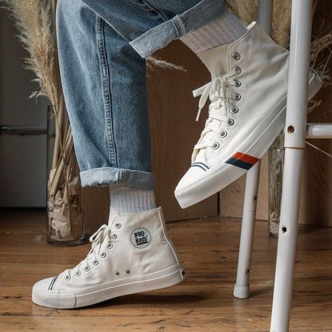 Born for sport, but shaped by the street, the Royal Hi adds a timeless athletic vibe to any look. Old school authenticity is always in style. Old School Sneakers, School Sneakers, Classic Leather, Old Money, Keds, White Sneaker, In Style, Old School, High Tops