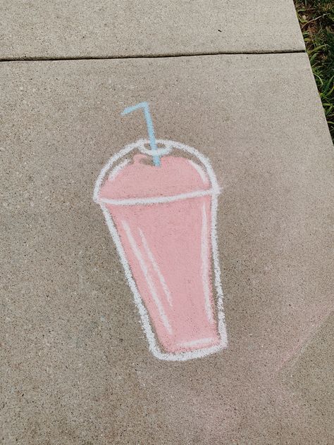 Cute Thing To Draw With Chalk, Cute Chalk Ideas Easy, Kawaii Chalk Art, Aesthetic Chalk Ideas, Easy Things To Draw With Chalk, Cute Chalk Ideas, Cute Chalk Drawings, Things To Draw With Chalk, Chalk Ideas Easy