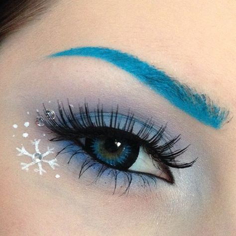 A-B-C to the M-A-K-E-U-P Cute Winter Makeup Looks, Winter Wonderland Makeup Looks, Wedding Makeup Aesthetic, Christmas Themed Makeup, Christmas Inspired Makeup, Christmas Makeup Looks Simple, Simple Christmas Makeup, Snowflake Makeup, Snow Makeup