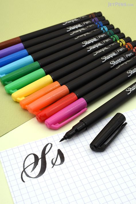 Sharpie Brush Pens offer quick-drying and water-resistant ink in a flexible brush pen that's great for coloring and lettering! Sharpie Brush Pen, Brush Pen New Pen, School Backpack Essentials, Creative Notebooks, Brush Pen Lettering, Kawaii School Supplies, Study Stationery, Sharpie Markers, Cool School Supplies