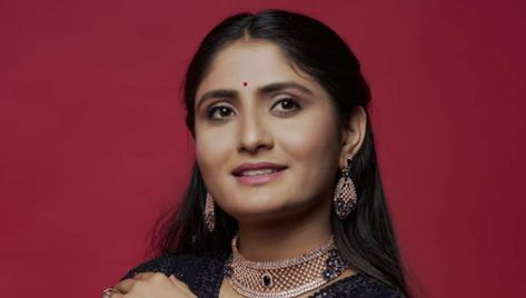 Geeta Ben Rabari Social Sites, Email Id, Famous Singers, Two Brothers, Instagram Handle, Whatsapp Number, House Address, Hit Songs, Got Married