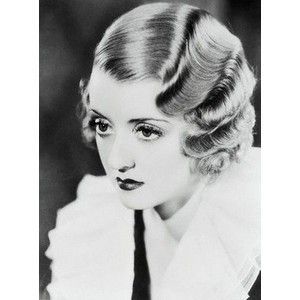 The most perfect finger wave - Bette Davis. Marcel Waves, 1930s Hair, Bette Davis Eyes, Hair Doo, Finger Wave Hair, 1920s Hair, Art Deco Hair, Freida Pinto, Rosamund Pike