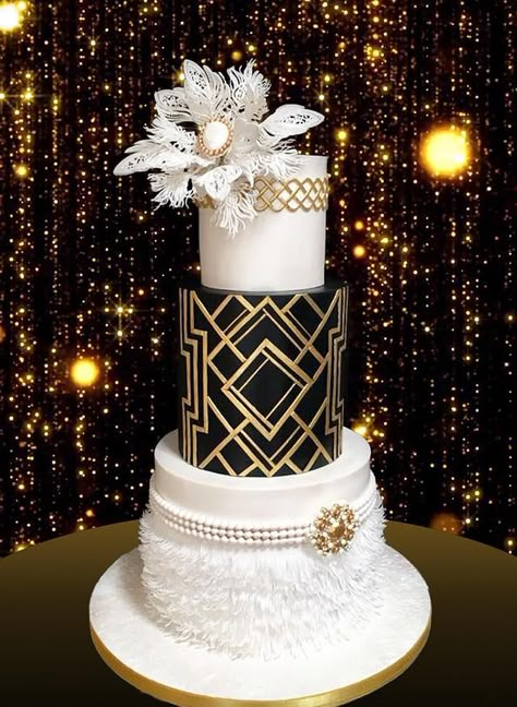 Gatsby Wedding Cake, Great Gatsby Cake, Gatsby Cake, Gatsby Birthday Party, Great Gatsby Themed Wedding, Gatsby Birthday, Roaring 20s Wedding, Gatsby Party Decorations, Great Gatsby Themed Party