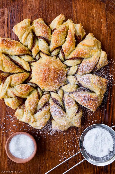 Easy Puff Pastry Snowflake | Just a Taste Nutella Snowflake Puff Pastry, Puff Pastry Snowflake, Snowflake Recipes, Festive Dessert Recipes, Desserts Pastry, Easy Puff, Recipes Treats, Puff Pastry Desserts, Easy Puff Pastry