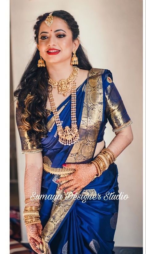 Satyanarayan Pooja Saree Look, Tamil Wedding Saree Brides, South Indian Bride Saree Color Combinations, Wedding Sarees South Indian Latest, Tamil Bride Hairstyle, Marriage Sarees Indian Weddings, Traditional South Indian Look, Tamil Wedding Saree, South Indian Saree Look