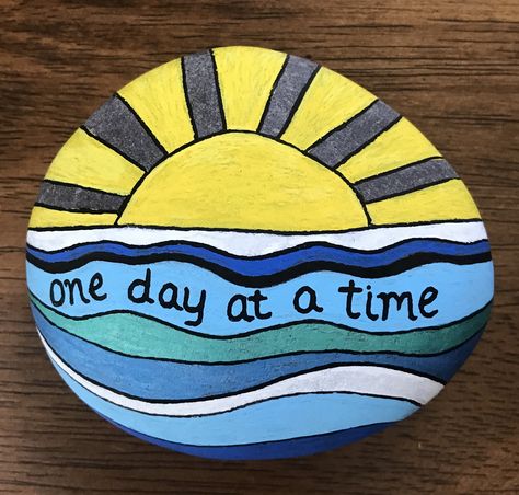 One day at a time rock Rock Painting Ideas For Beginners, Easy Rock Painting Ideas, Easy Rock Painting, Inspirational Rocks, Holguin, Painting Ideas For Beginners, Rock Painting Ideas, Painted Rocks Kids, Painted Rocks Craft