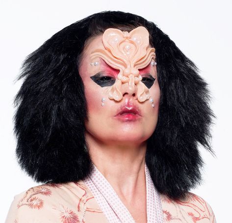 Bjork Utopia Alt Cover Bjork Digital, Post Human, Creative Block, Creative Makeup, Hair And Makeup, Makeup Inspo, Makeup Inspiration, Headpiece, Fashion Art