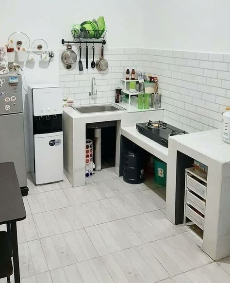 Inspirasi desain dapur minimalis Diy Laundry Room Storage, Tiny Kitchen Design, Elegant Kitchen Design, Desain Pantry, Simple Kitchen Design, House Interior Design Styles, Kitchen Layout Plans, Architect Design House, Laundry Room Diy