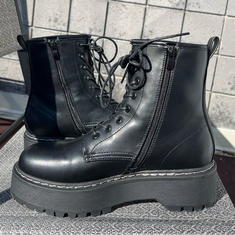 Steve Madden Combat Boots Combat Boots Women, Steve Madden Combat Boots, Womens Combat Boots, Combat Boot, Boots Women, Dr. Martens Boots, Steve Madden Shoes, Steve Madden, Combat Boots