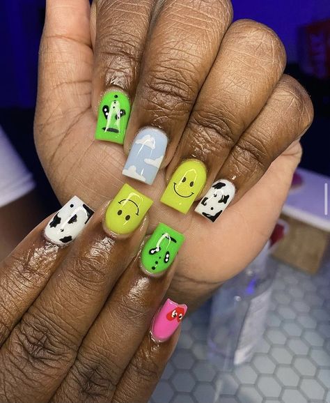 Smiley Face Nails Square, Spring Nails Square Short, Spring Nails Square, Nails Square Short, Nail Designs Short, Smiley Face Nails, Clear Glitter Nails, Acrylic Nails Yellow, Acrylic Nail Designs Coffin