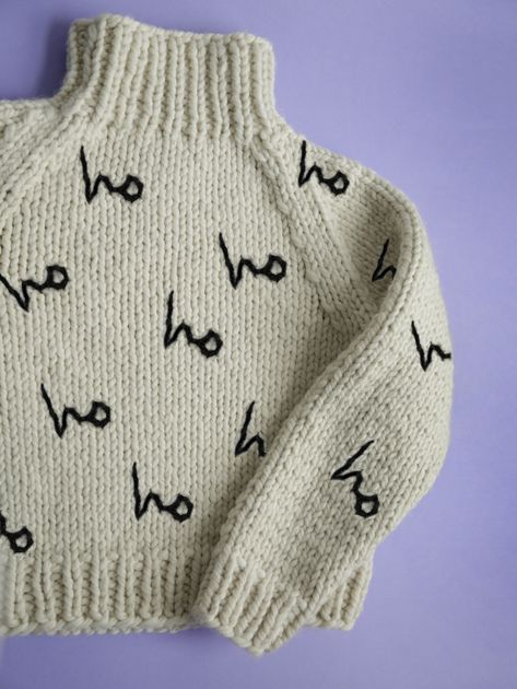 How To Customise Your Christmas Jumper | Wool and the Gang Blog | Free Knitting Kit Patterns Downloads Knit Christmas Sweater Pattern Free, Knitting Sweater Patterns Free, Sweater Knitting Patterns Free, Cute Knitting Ideas, How To Style Knitwear, Embroidery On Knitting, Knit Wardrobe, Christmas Jumper Outfit, Wool Knitting Patterns