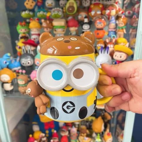 Minion Things, Minions Merchandise, Cup Aesthetic, Disney World Food, Minions Despicable Me, Despicable Me, Gatorade Bottle, Minion, Disney World