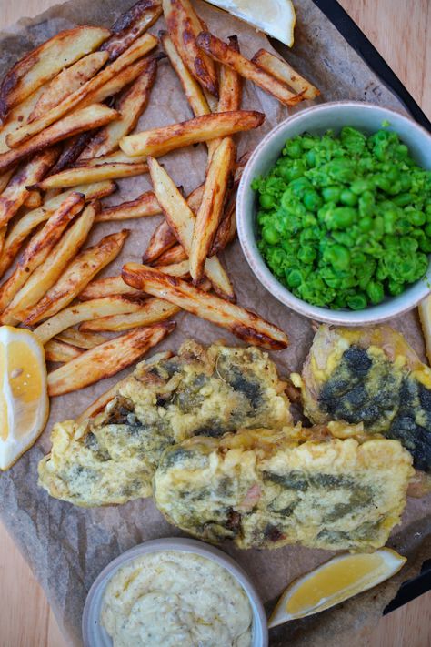 Vegan Fish and Chips Vegan Fish And Chips, Fish And Chips Recipe, Fish N Chips Recipe, Banana Blossom, Vegan Fish, Creamed Potatoes, Snack Dip, Vegan Banana, Chips Recipe