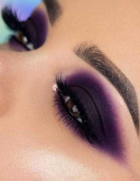 Cute Makeup Aesthetic, Dark Makeup Looks, Dark Eye Makeup, Purple Eye Makeup, Eye Makeup Looks, Purple Makeup, Makijaż Smokey Eye, Eye Makeup Designs, Makeup Aesthetic