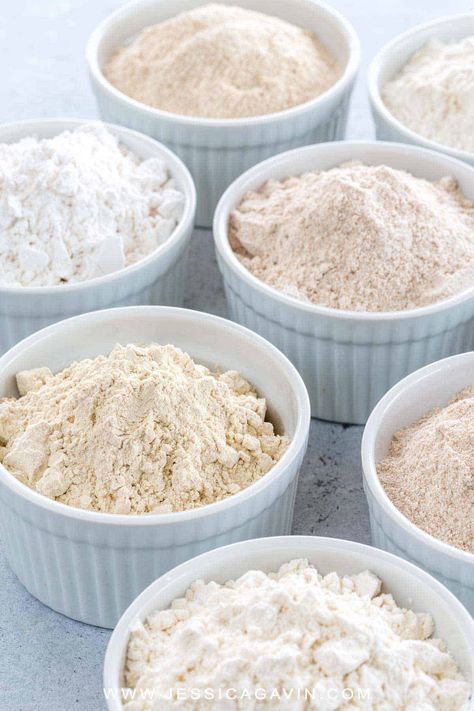 Types Of Flour, Vegetable Drinks, Cooking Basics, Food Science, Flour Recipes, Baking Flour, Healthy Eating Tips, Cake Flour, Food App