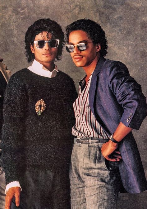 Marlon Jackson, Jermaine Jackson, Michael Jackson Rare, Photos Of Michael Jackson, Michael Jackson Smile, Joseph Jackson, Michael Jackson Pics, King Of Pop, King Of Music