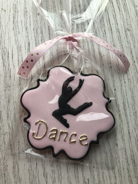 Dance Themed Cookies, Dance Decorated Cookies, Dance Recital Cookies Decorated, Dance Team Cookies Decorated, Dance Cookies Decorated, Dance Desserts, Cutout Cookies Decorated, Dancing Birthday Party, Dance Cupcakes