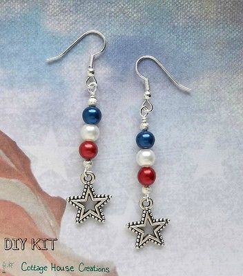 Patriotic Earrings, Patriotic Jewelry, Bijoux Fil Aluminium, Earring Kit, Homemade Jewelry, Necklace Women, Holiday Jewelry, I Love Jewelry, Diy Schmuck