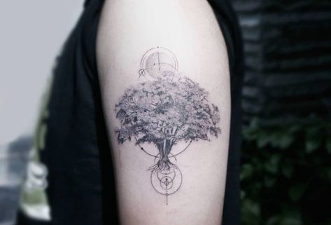 Bodhi Tree Tattoo, Tree Tattoo Men, Oak Tree Tattoo, Tree Tattoos, Tree Tattoo Designs, Bodhi Tree, Tree Of Life Tattoo, Tattoo Life, Nature Tattoos