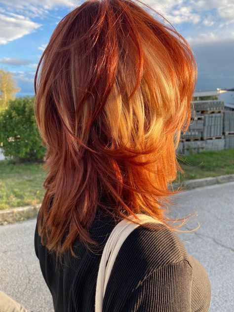 Fashion Bax Razored Hair, Blue And Red Hair, Red Hair With Bangs, Light Auburn Hair, Short Red Hair, Easy Bun Hairstyles, Natural Red Hair, Auburn Hair, Pretty Hair Color