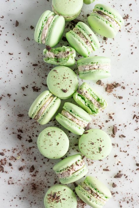 German Buttercream, Cloudy Kitchen, Kue Macaroon, Oreo Filling, French Macarons Recipe, Macaron Cookies, Mint Chocolate Chip, Macaroon Recipes, Tea Green