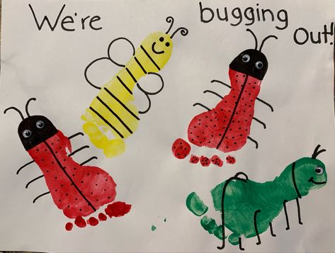 Bug footprint art Spring Art Projects, Bug Crafts, Drawings Ideas, Footprint Art, Spring Projects, Daycare Crafts, Spring Theme, Toddler Art, Spring Art