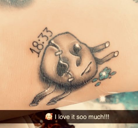 I love this game so much..so I decided to go and get this done! And I absolutely love it. The flower is a forget me not! Sally Face Tattoo, Tattoos Pokemon, Xbox Tattoo, Playstation Tattoo, Bioshock Tattoo, Skyrim Tattoo, Game Tattoo, Pokemon Tattoos, Sally Man