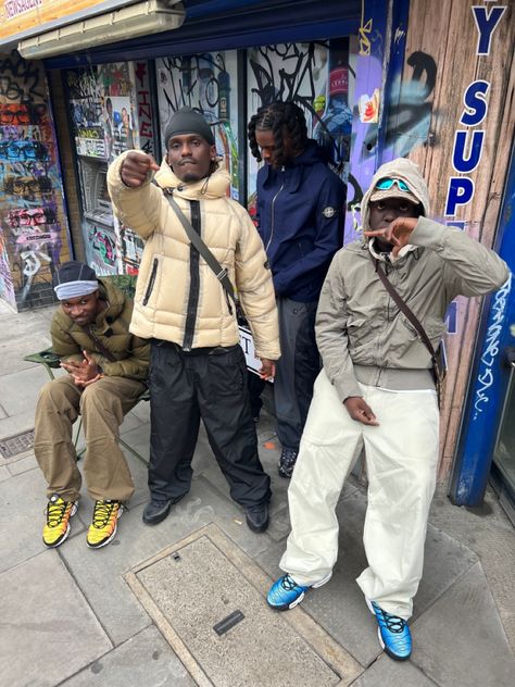 Street Motivation, Group Vbs, London Fits, Uk Street Style, Uk Streetwear, Drippy Fits, Fit Pics, Unique Streetwear, Streetwear Ideas